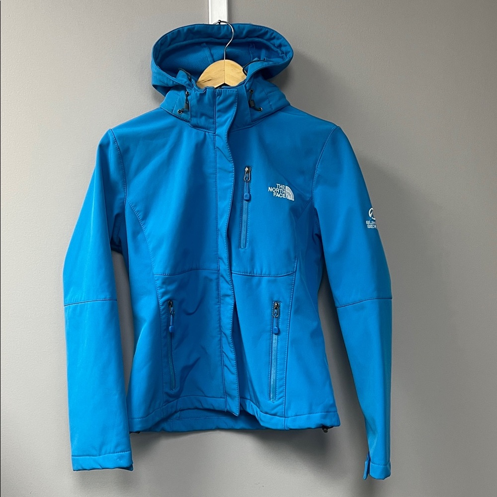 The North Face Women's Vibrant Teal Hooded Ski Softshell Jacket